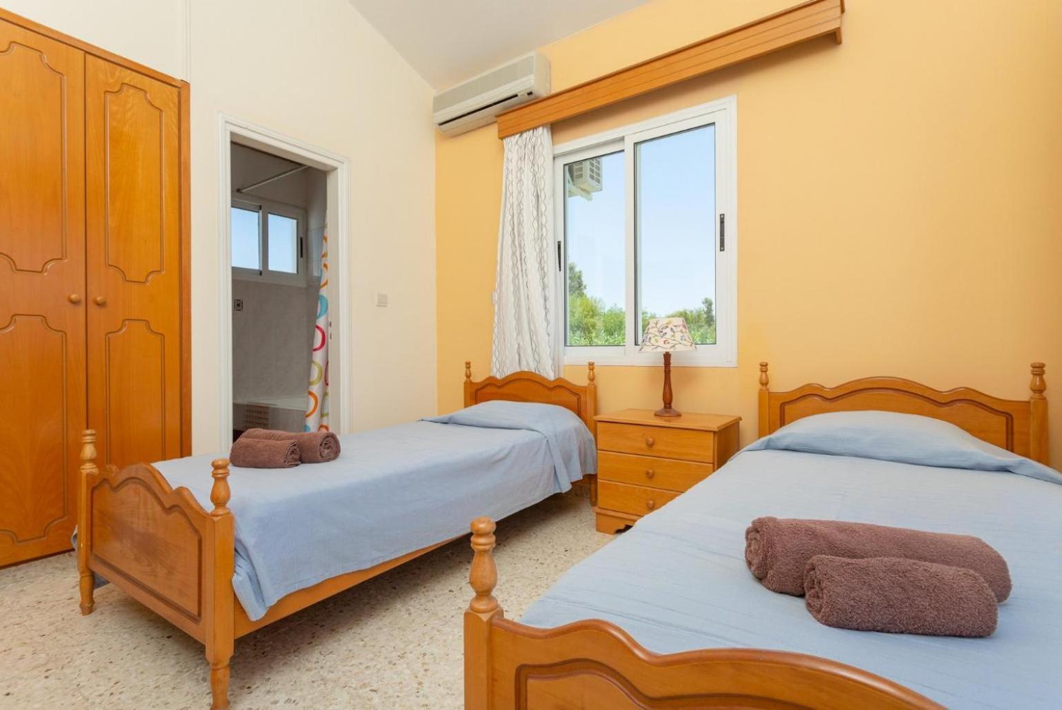 Sun Beach Villa Thio Polis المظهر الخارجي الصورة