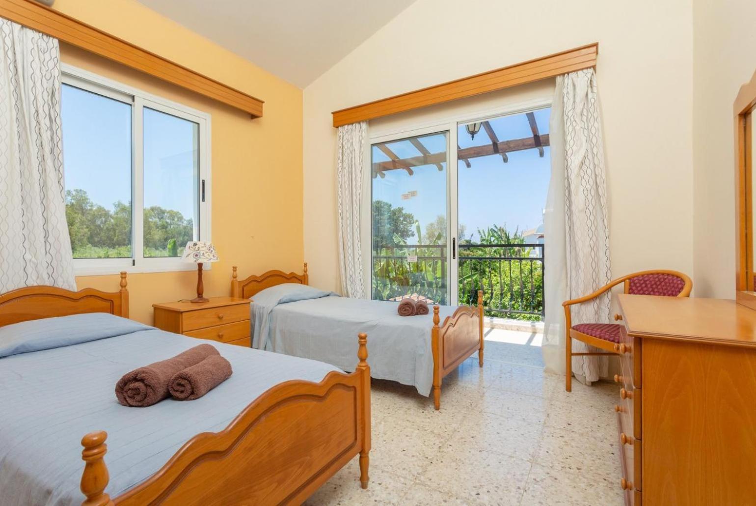 Sun Beach Villa Thio Polis المظهر الخارجي الصورة